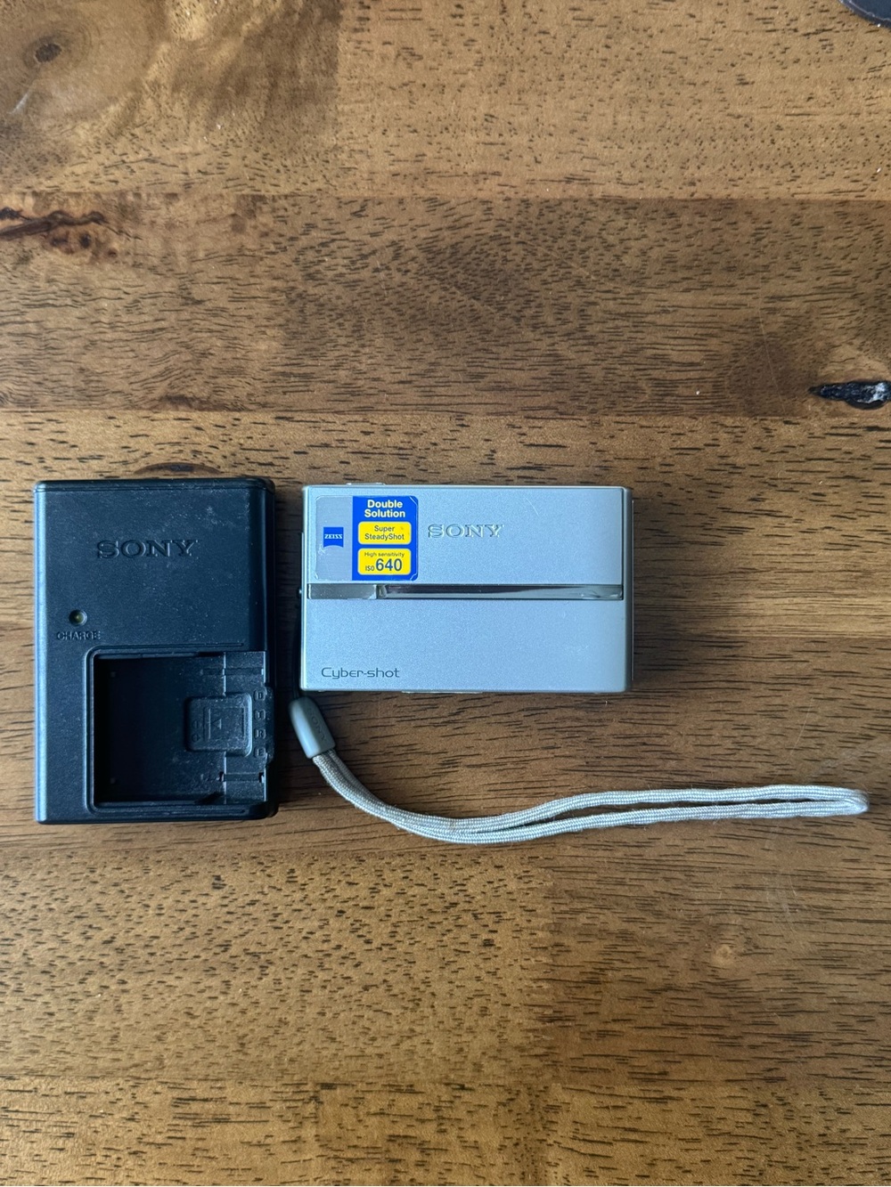 Sony Cyber-shot DSC-T9